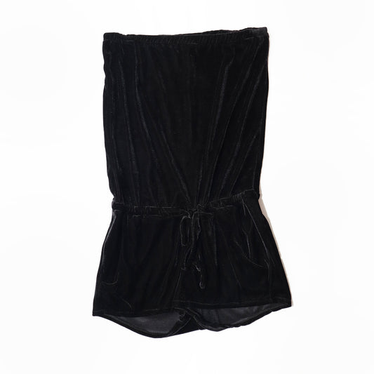 Trajecito de terciopelo 🖤