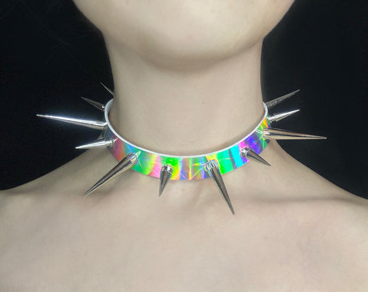 Holo spiky choker
