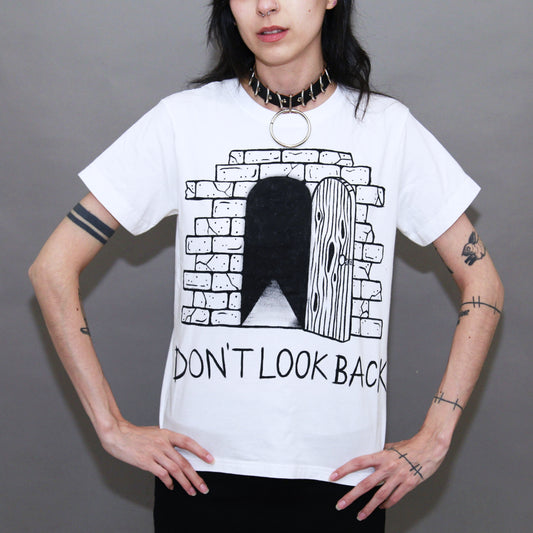 Don’t look back t-shirt